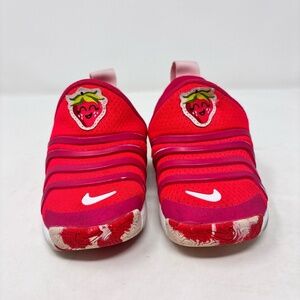 Nike Toddler Slip On Sneakers Size 6